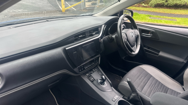Toyota Auris 1.8 Hybrid Icon Tech TSS 5dr CVT Hybrid Estate